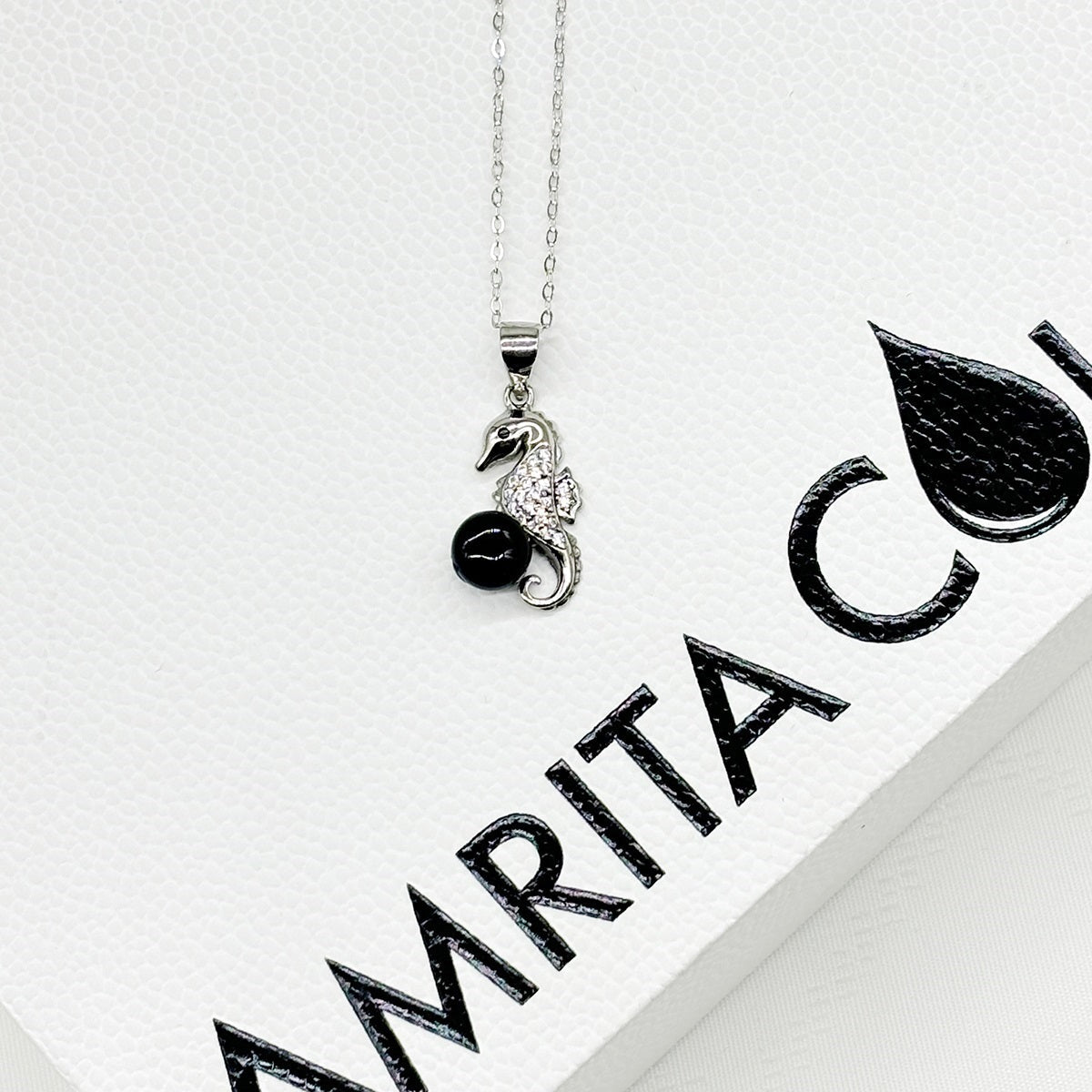 Collier Arôme Hippocampe en Argent Sterling - Noir | Énergie & Guérison | Diffusion en Toute Liberté
