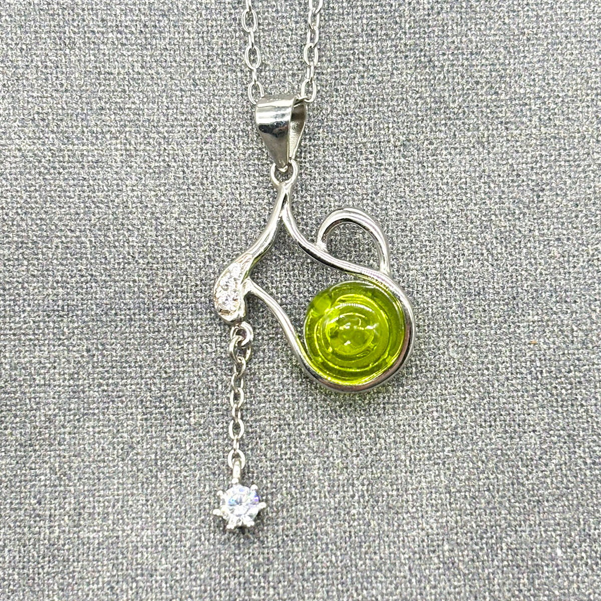 Collier aromatique du zodiaque en argent sterling – Verseau (janvier-février)