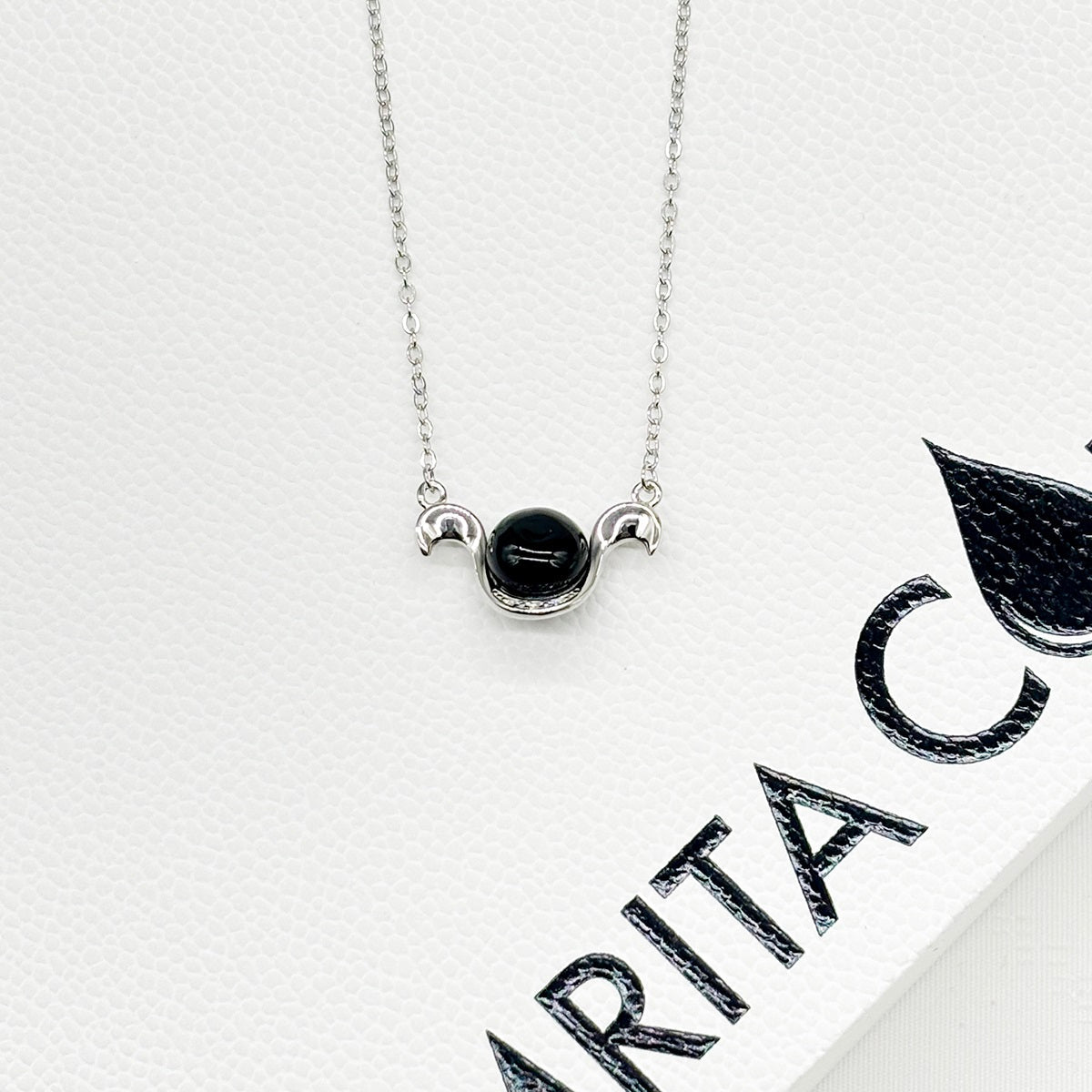 Collier Arôme Zodiaque en Argent Sterling - Bélier (Mars - Avril) | Cadeau d'Anniversaire | Énergie & Guérison | Diffusion en Toute Liberté