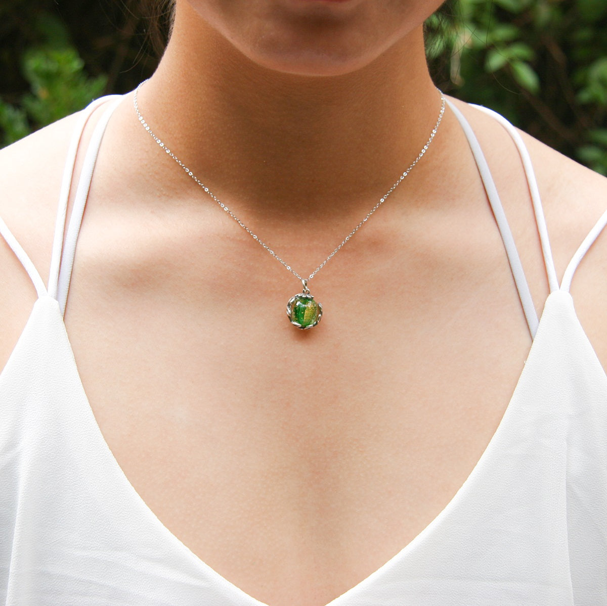 Collier Arôme Planète Murano - Aurum Verdant | Énergie & Guérison | Diffusion en Toute Liberté